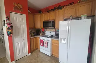1415 Cambria Dr, Dekalb, IL 60115 - Photo 5
