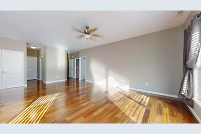 911 E Barker Street, Tuscola, IL 61953 - Photo 5