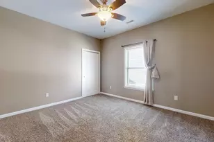 911 E Barker St, Tuscola, IL 61953 - Photo 19