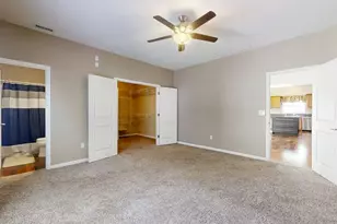 911 E Barker St, Tuscola, IL 61953 - Photo 15