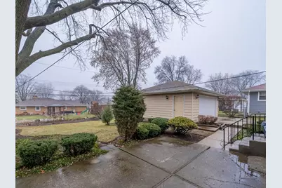 533 Flossmoor Avenue, Waukegan, IL 60085 - Photo 15