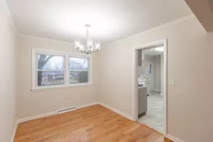 533 Flossmoor Ave, Waukegan, IL 60085 - Photo 5