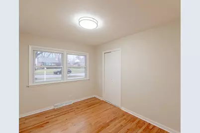 533 Flossmoor Avenue, Waukegan, IL 60085 - Photo 11