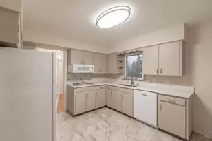 533 Flossmoor Ave, Waukegan, IL 60085 - Photo 7