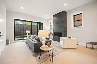 4353 N Richmond Ave, Chicago, IL 60618 - Photo 17