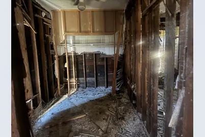 10742 S Indiana Avenue, Chicago, IL 60628 - Photo 7