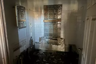 10742 S Indiana Ave, Chicago, IL 60628 - Photo 11