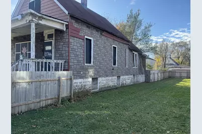 10742 S Indiana Avenue, Chicago, IL 60628 - Photo 3