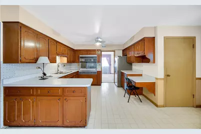 9620 S Keeler Avenue S, Oak Lawn, IL 60453 - Photo 9