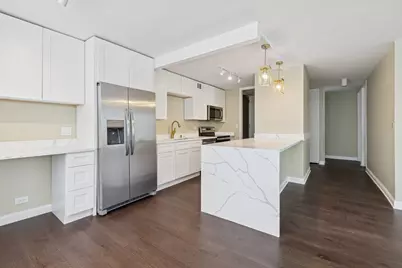 655 W Irving Park Road #5202, Chicago, IL 60613 - Photo 3