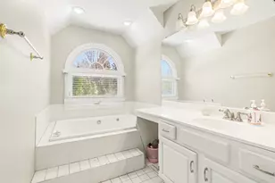 2297 Lakeside Dr, Aurora, IL 60504 - Photo 15