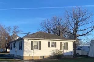 312 Walnut St, Leonore, IL 61332 - Photo 3