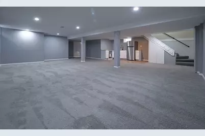 8415 Trumbull Avenue, Skokie, IL 60076 - Photo 19