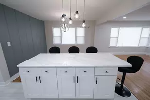 8415 Trumbull Ave, Skokie, IL 60076 - Photo 7