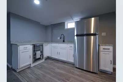 8415 Trumbull Avenue, Skokie, IL 60076 - Photo 21