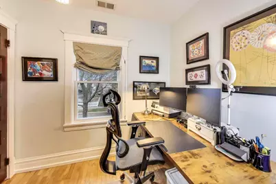 4033 W Waveland Avenue, Chicago, IL 60641 - Photo 17