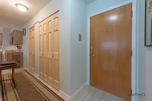 4820 Conrad St, Skokie, IL 60077 - Photo 3