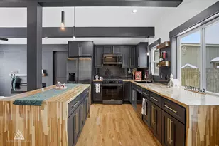 10738 S New England Ave, Worth, IL 60482 - Photo 9