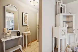 1325 Laurel Oaks Dr, Streamwood, IL 60107 - Photo 7