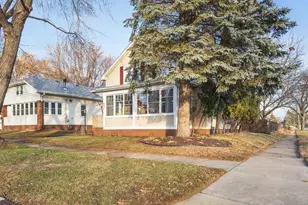 634 13th St, Rockford, IL 61104 - Photo 3