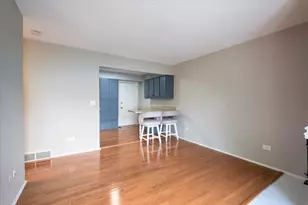 650 Cress Creek Ln, Crystal Lake, IL 60014 - Photo 7