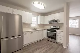 1807 Parklane Ave, McHenry, IL 60050 - Photo 5