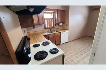 603 S Dixon Avenue, Dixon, IL 61021 - Photo 5