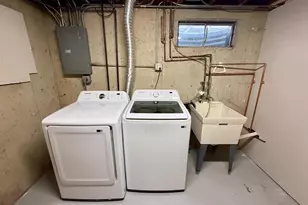 746 N Glenwood Pl, Aurora, IL 60506 - Photo 17