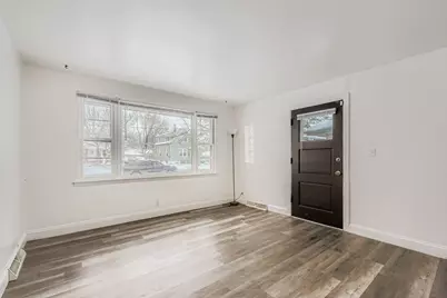 208 Blackstone Street, Thornton, IL 60476 - Photo 3