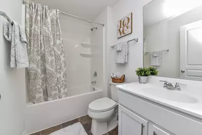 [Address not provided], North Aurora, IL 60542 - Photo 15