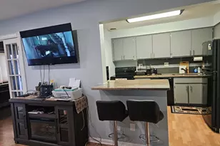 603 E Falcon Dr, Arlington Heights, IL 60005 - Photo 5