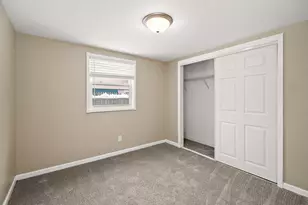 426 W Arlington Ln, Crete, IL 60417 - Photo 11