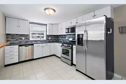 426 W Arlington Lane, Crete, IL 60417 - Photo 9