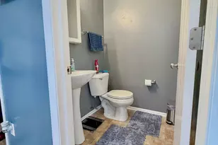 828 Spring Meadow Ln, Malta, IL 60150 - Photo 9