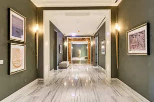 118 E Erie St, Chicago, IL 60611 - Photo 3