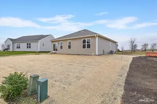 336 N Charles St, Cortland, IL 60112 - Photo 25