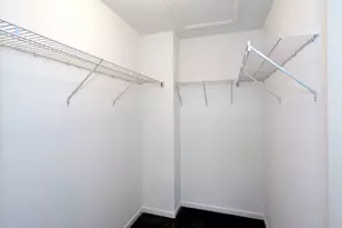 202 Timberleaf Cir, Roselle, IL 60172 - Photo 9