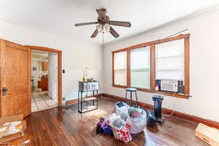 7149 S Wood St, Chicago, IL 60636 - Photo 5