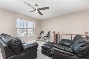 253 Masters Dr, Addison, IL 60101 - Photo 9