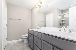 253 Masters Dr, Addison, IL 60101 - Photo 11