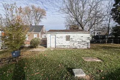 629 S Fulton Avenue, Waukegan, IL 60085 - Photo 21