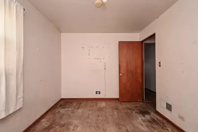 629 S Fulton Avenue, Waukegan, IL 60085 - Photo 13