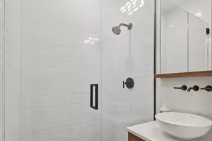 2030 N Honore St, Chicago, IL 60614 - Photo 27