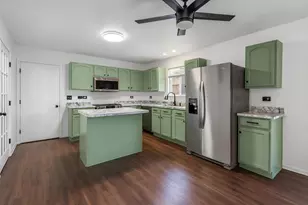 1305 Reed Rd, Zion, IL 60099 - Photo 9