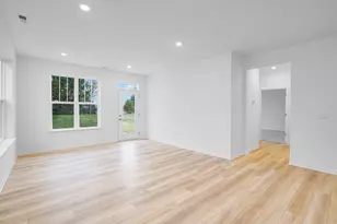 12215 Barcroft Cir, Huntley, IL 60142 - Photo 5