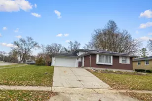 1001 Blackhawk Dr, University Park, IL 60484 - Photo 1