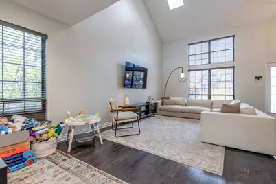 367 Golfview Court, Bloomingdale, IL 60108 - Photo 9