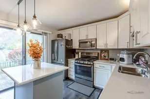 367 Golfview Ct, Bloomingdale, IL 60108 - Photo 15