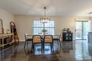 367 Golfview Ct, Bloomingdale, IL 60108 - Photo 11