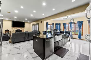 342 Diana Ct, Bensenville, IL 60106 - Photo 5